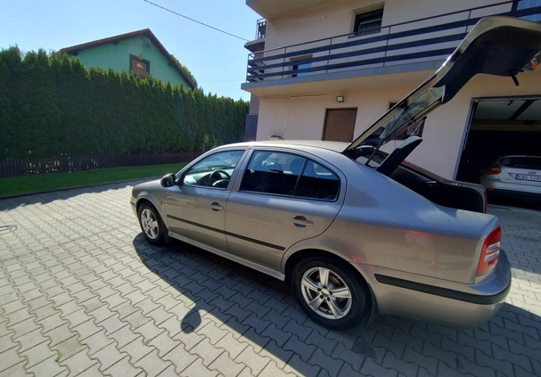 Skoda Octavia cena 23300 przebieg: 167480, rok produkcji 2010 z Wisła małe 232